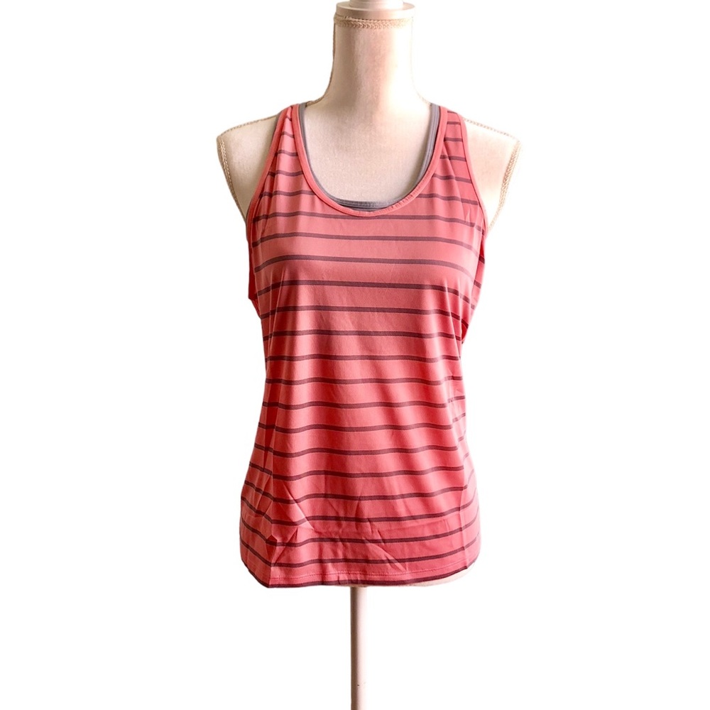 💜SALE💜 NEW Nike Tank Top with Bra Size S